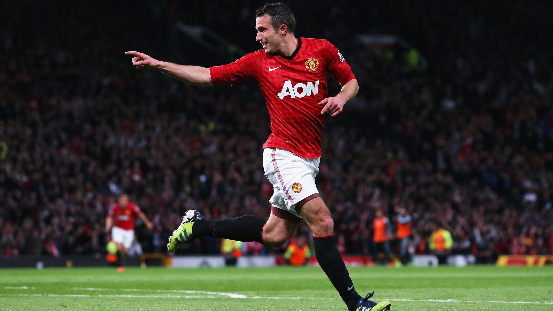 塞维利亚连续制造禁区混乱抢占先机，塞维利亚吧